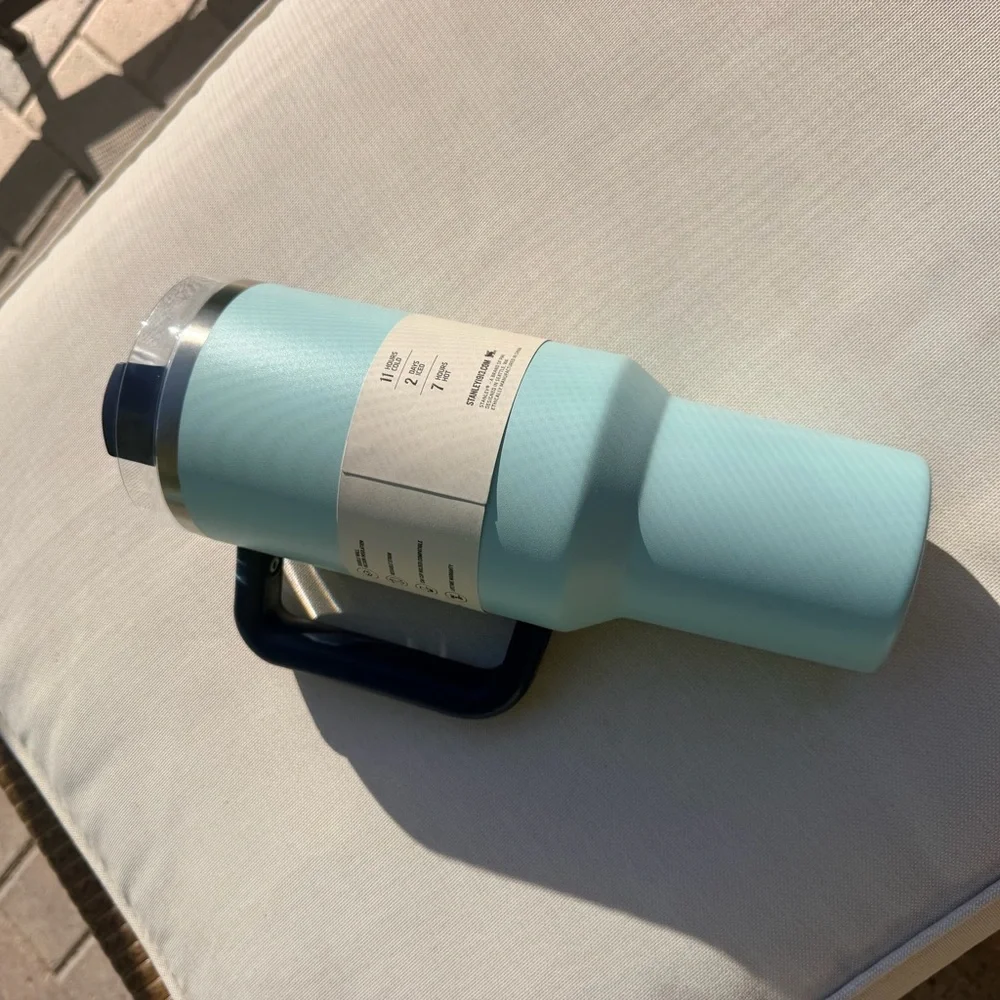 Stanley Ice Blue Tumbler with Navy Handle - Picture 2 of 3